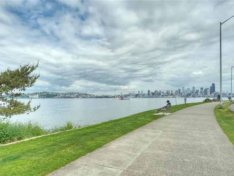 1156 Alki Ave SW — Photo 23
