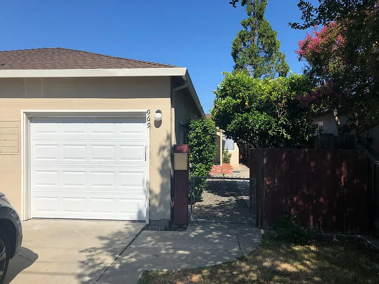 969 Rose Ave — Photo 4