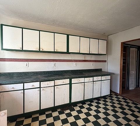 5th image of 265 Griffin Road