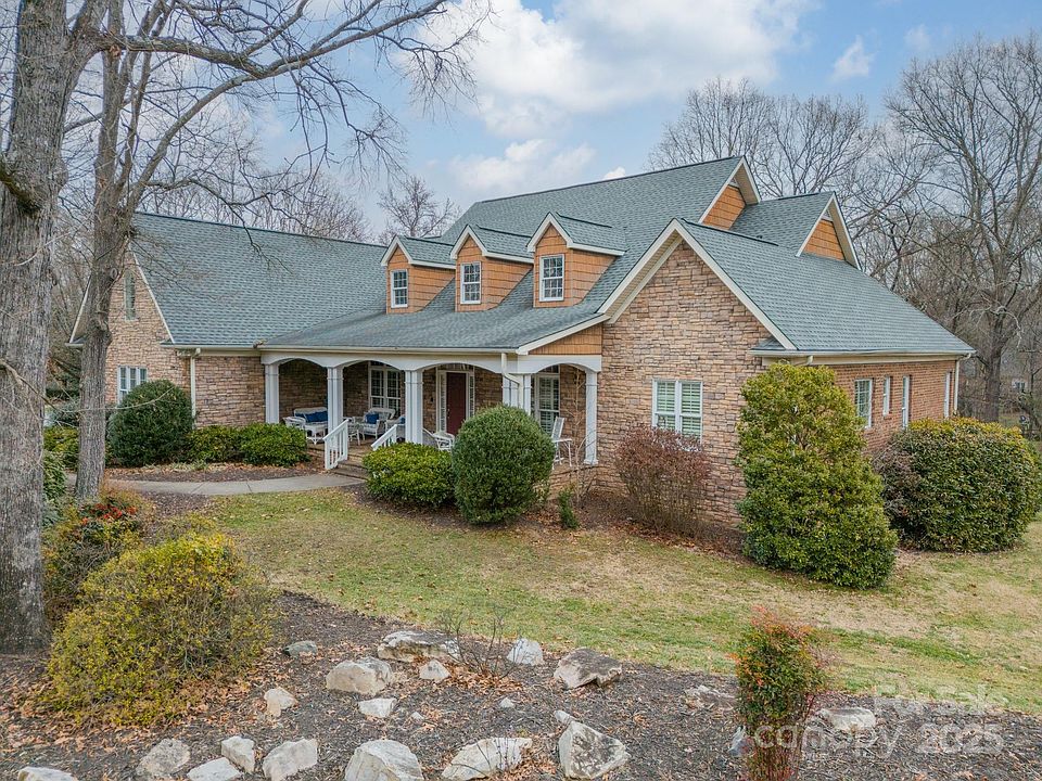 1st image of 5218 Shadow Pond Ln