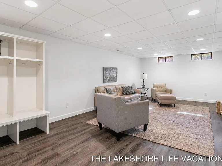 3892 Lakeridge Dr — Photo 20
