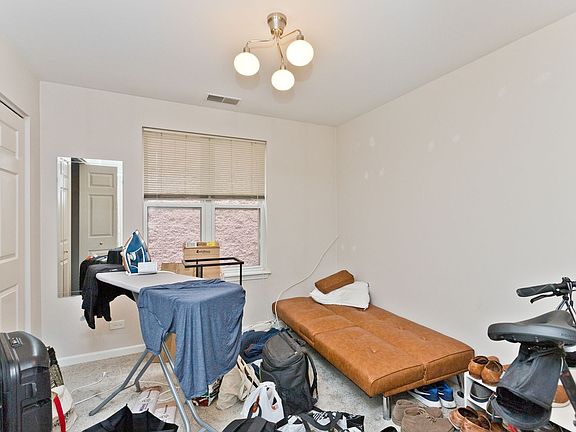 4th image of 1156 N Howe St #B