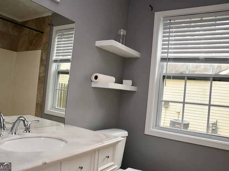 5932 Homestead Cir — Photo 44