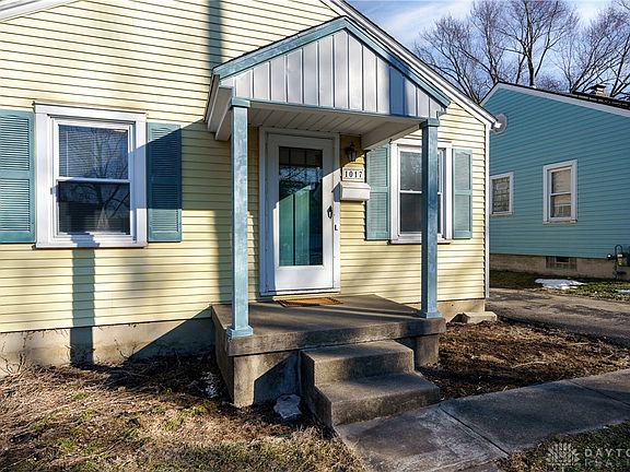 4th image of 1017 Highridge Ave