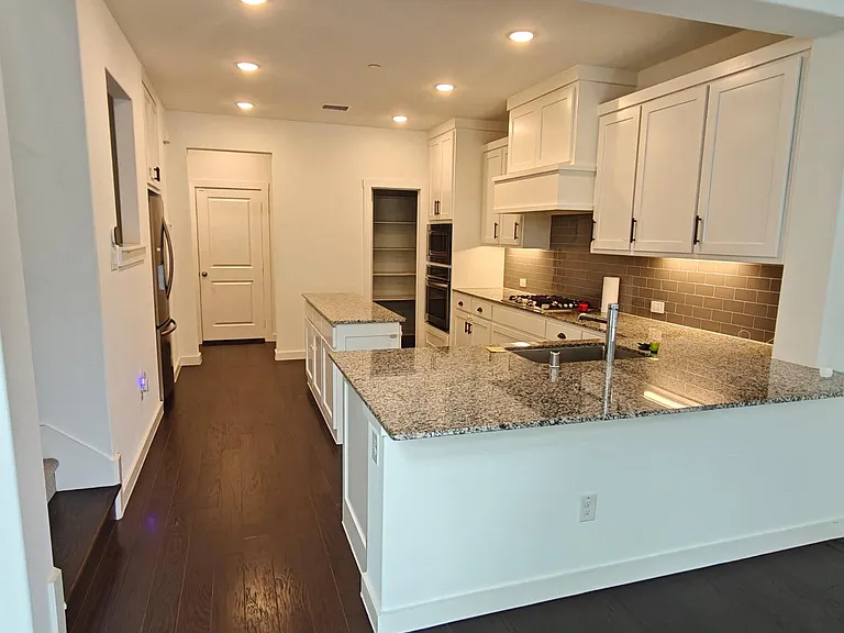 1416 Navasota Trl — Photo 5