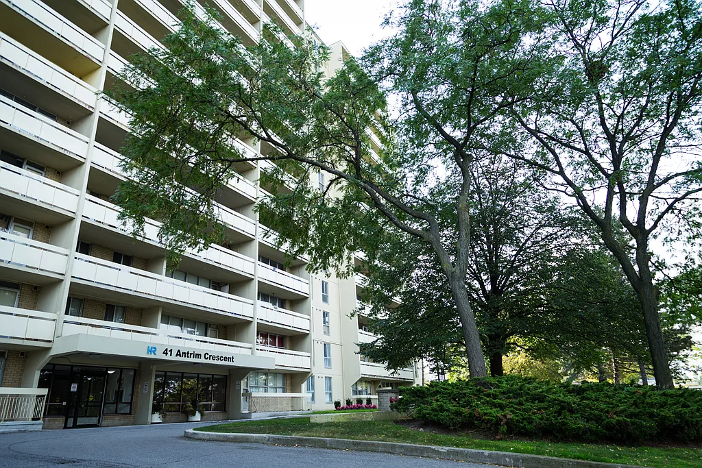 Apartment for rent at 41 Antrim Crescent — Photo 1