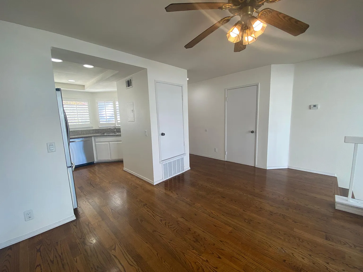 3 bed, 1610 sqft, $3,400 — Photo 2