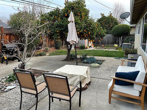2nd image of 2590 Malaga Dr