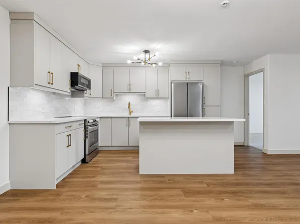 2096 Blackmud Creek Dr SW #353, Edmonton, AB T6W 0G1