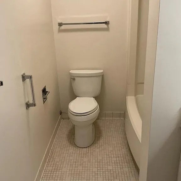 158 S Walnut St #304 — Photo 9