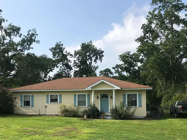 403 E Jefferson St, Boston, GA 31626