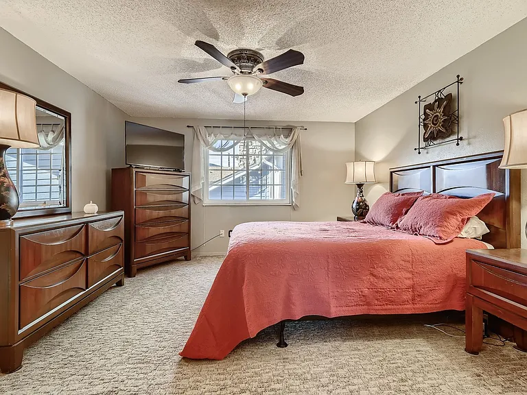 3833 Paseo Del Prado — Photo 13