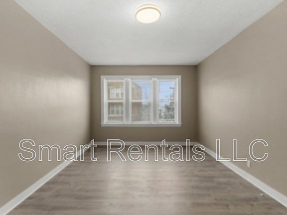 3rd image of 4205 Ellenwood Ave APT 302