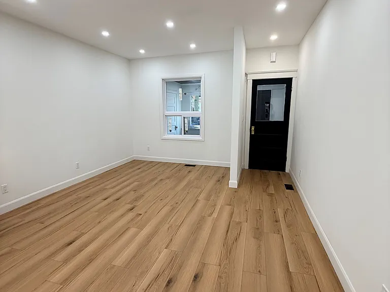 132 Hazelwood Ave — Photo 7