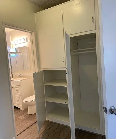 2707 Montrose Ave #10 — Photo 18