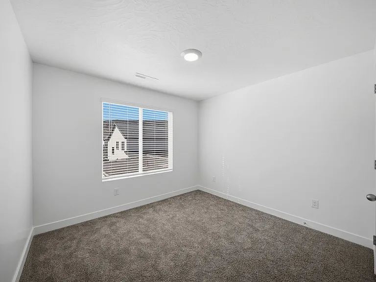 1677 S Cedar Mesa Dr — Photo 7