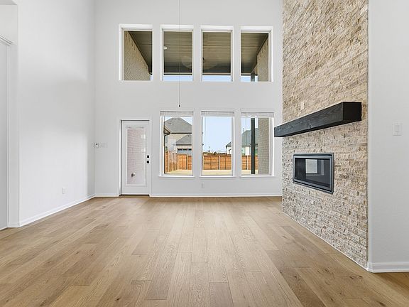 7th image of this home