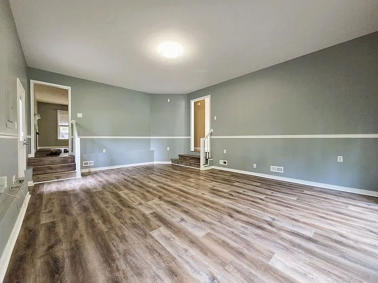 2519 Providence Creek Rd N — Photo 16