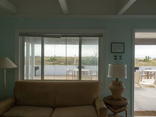 https://photos.zillowstatic.com/fp/66d151862ca1b28c080660f4004aa1a6-p_e.webp