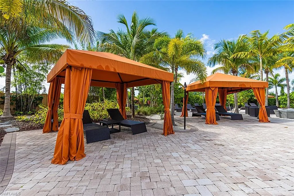 2 bed, 2.0 bath, 1632 sqft, $5,800 — Photo 3