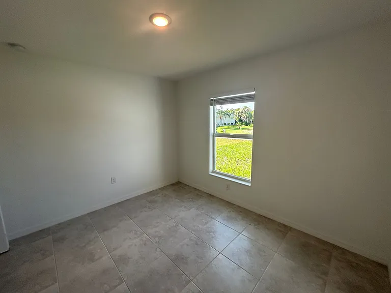 2825 NW 25th Ln — Photo 21