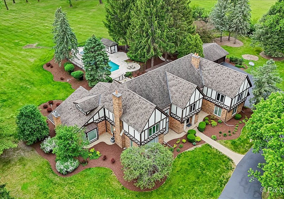 1st image of 3 Auburn Ln