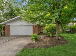 1680 Clavey Rd, Highland Park, IL 60035