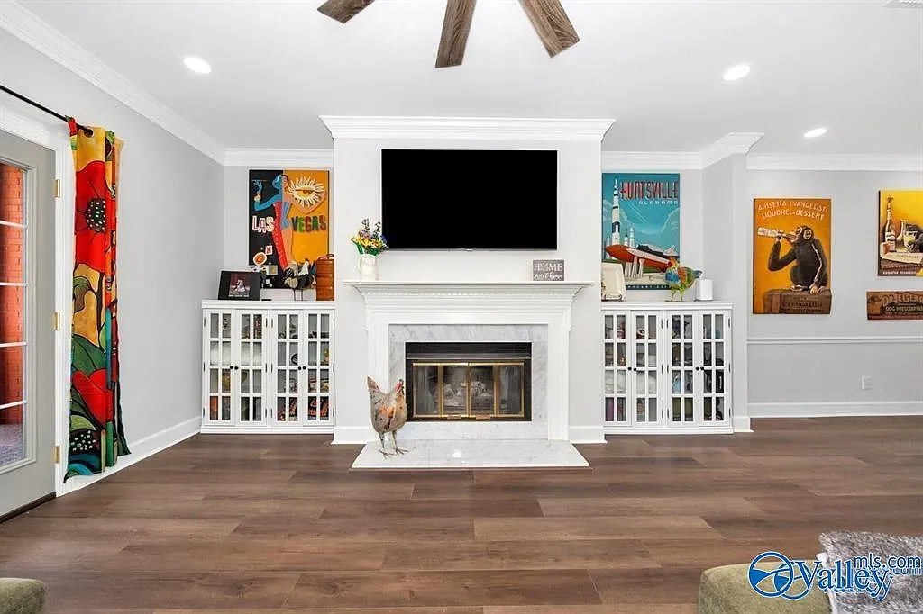 2 bed, 2.0 bath, 1260 sqft, $1,795 — Photo 2