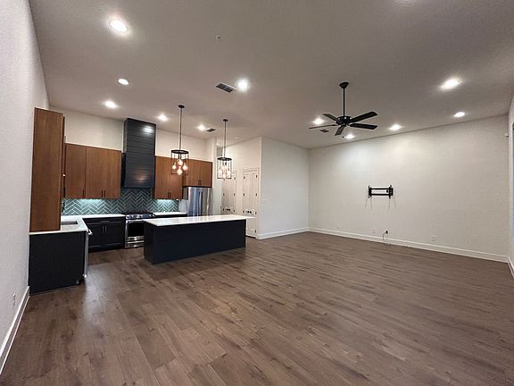 5th image of 1269 N Academy Ave #1201