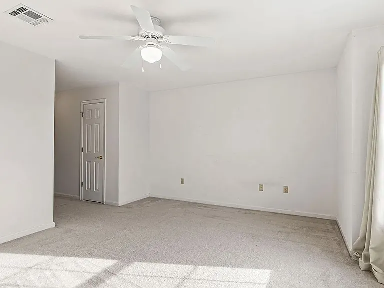 122 Sparrow Rd — Photo 9