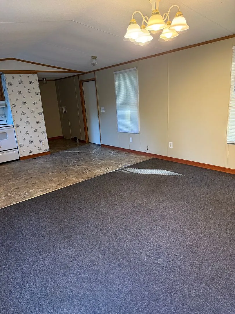 Mobile Home For Rent — Photo 4