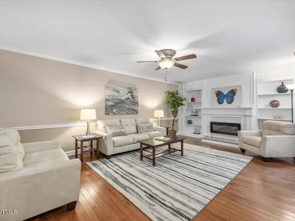228 Finley Forest Dr, Chapel Hill, NC 27517