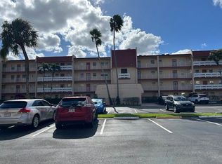 1000 Country Club Dr #403, Margate, FL 33063