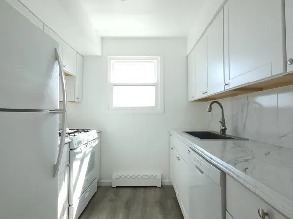 2740 Johnson Avenue 2 image 3 of 8