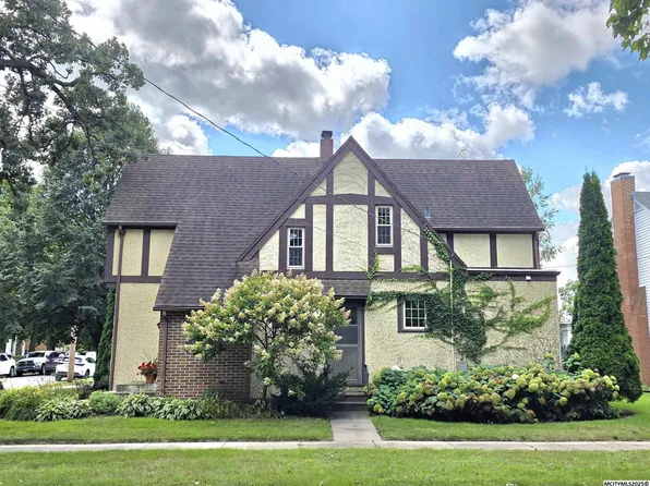 820 N Jefferson Ave, Mason City, IA 50401