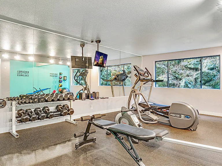 Beacon View Apartments Fitness Center and Equipment