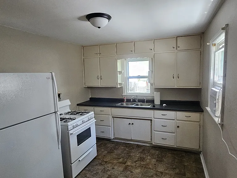 4027 Brown St — Photo 5