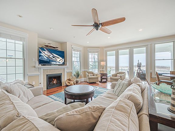 5th image of 3632 Wesley Ave #1