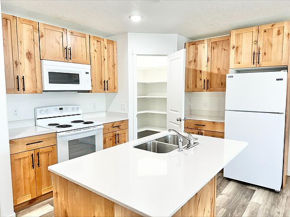2nd image of 106 Briscoe Rd