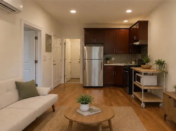 27 East 126th Street image 1 of 5