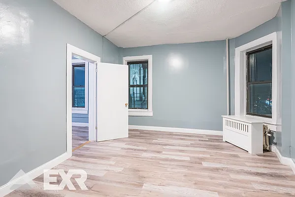 Rented by EXR | media 6