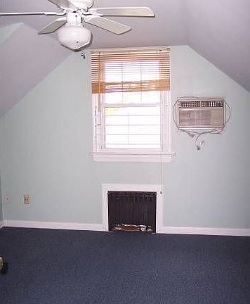 5th image of 236 Spruce St