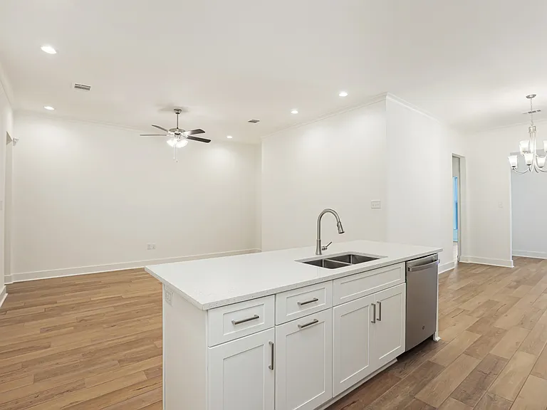 9534 Creekview Dr — Photo 10