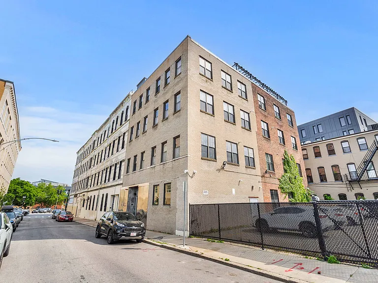 10 Williams St #33 — Photo 26