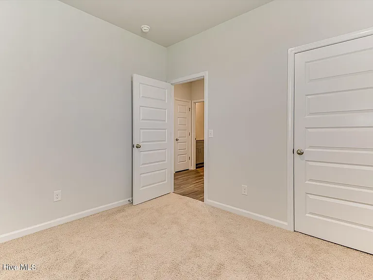 5167 Captain Dr — Photo 31