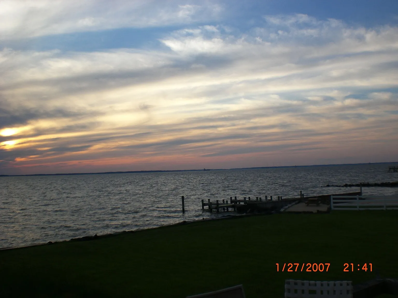102 Beachside Dr photo 1