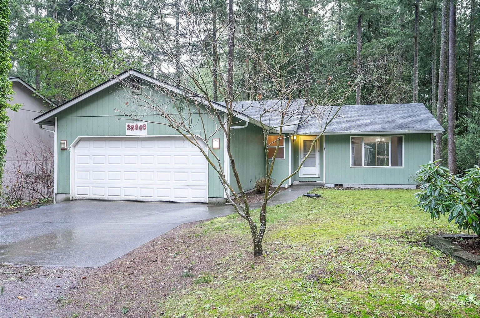 22646 Brookside Court SE photo 1