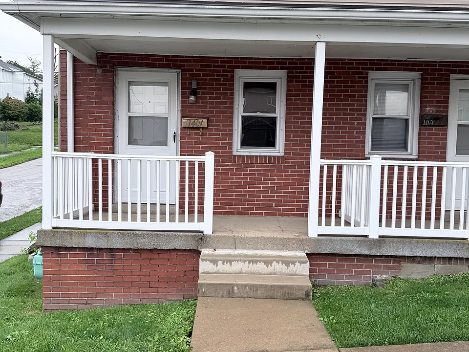 1401 Elm St