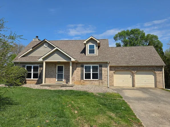 888 N Woodland Dr, Radcliff, KY 40160