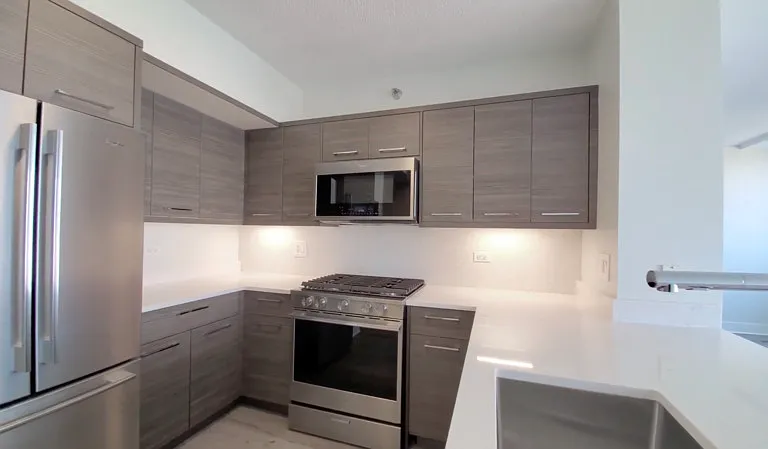 306 N Canal St — Photo 1